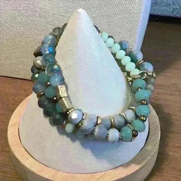 Vintage Crystal  Faceted Blue Glass Beads with Gold Tone Multiple Strands - Picture 2 of 7